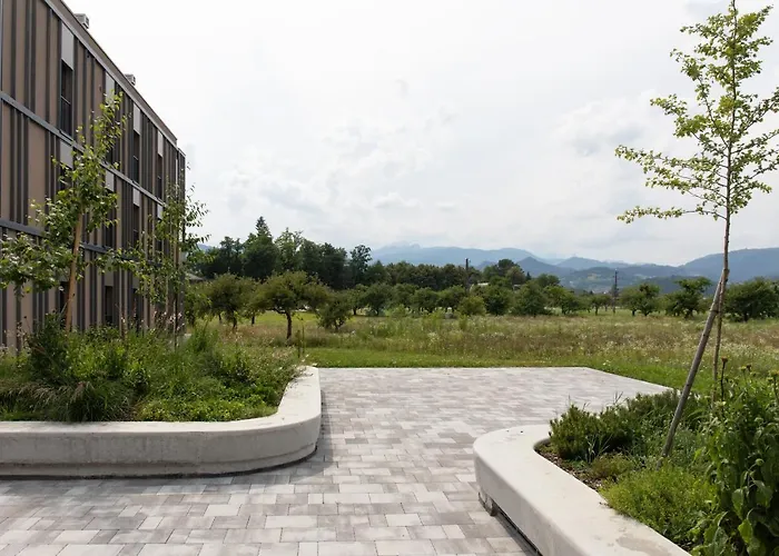 Poklukar アパート